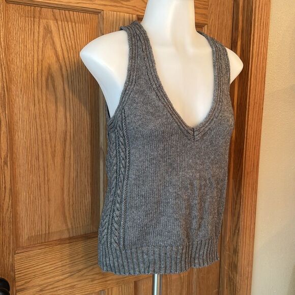 AMERICAN EAGLE Wool Blend Sweater Vest - Picture 4 of 8